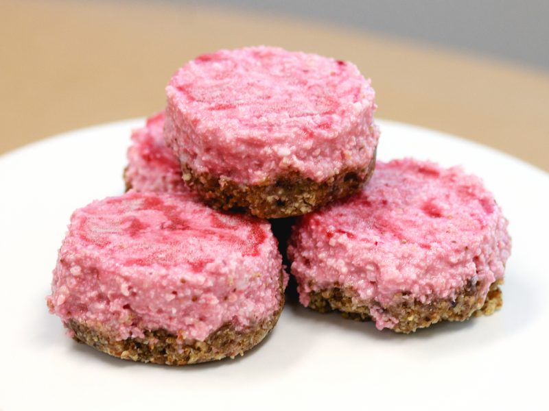 Vegan Strawberry Cheesecake Bites